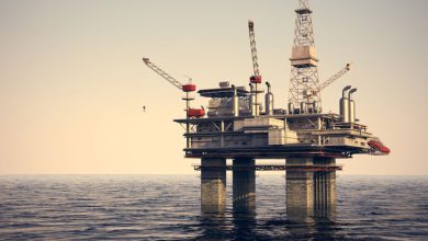 سکوی نفتی در دریا